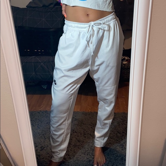 nike sweatpants me